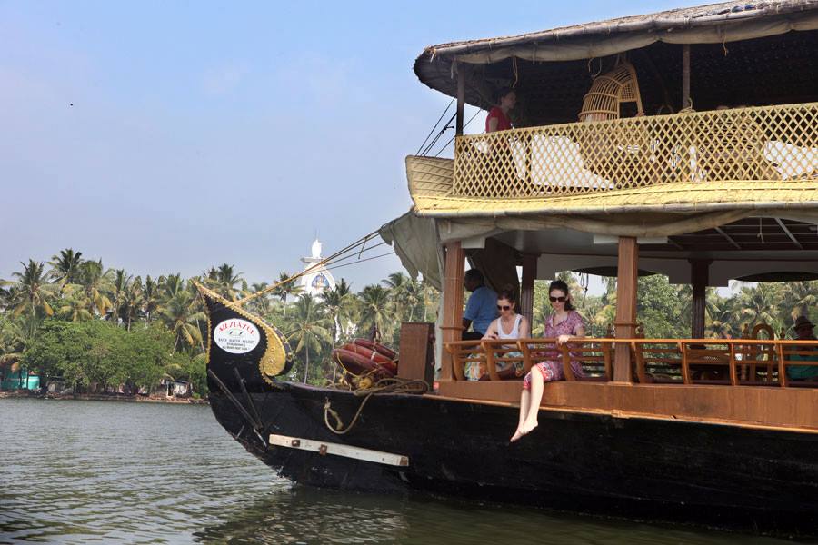 House boat.jpg