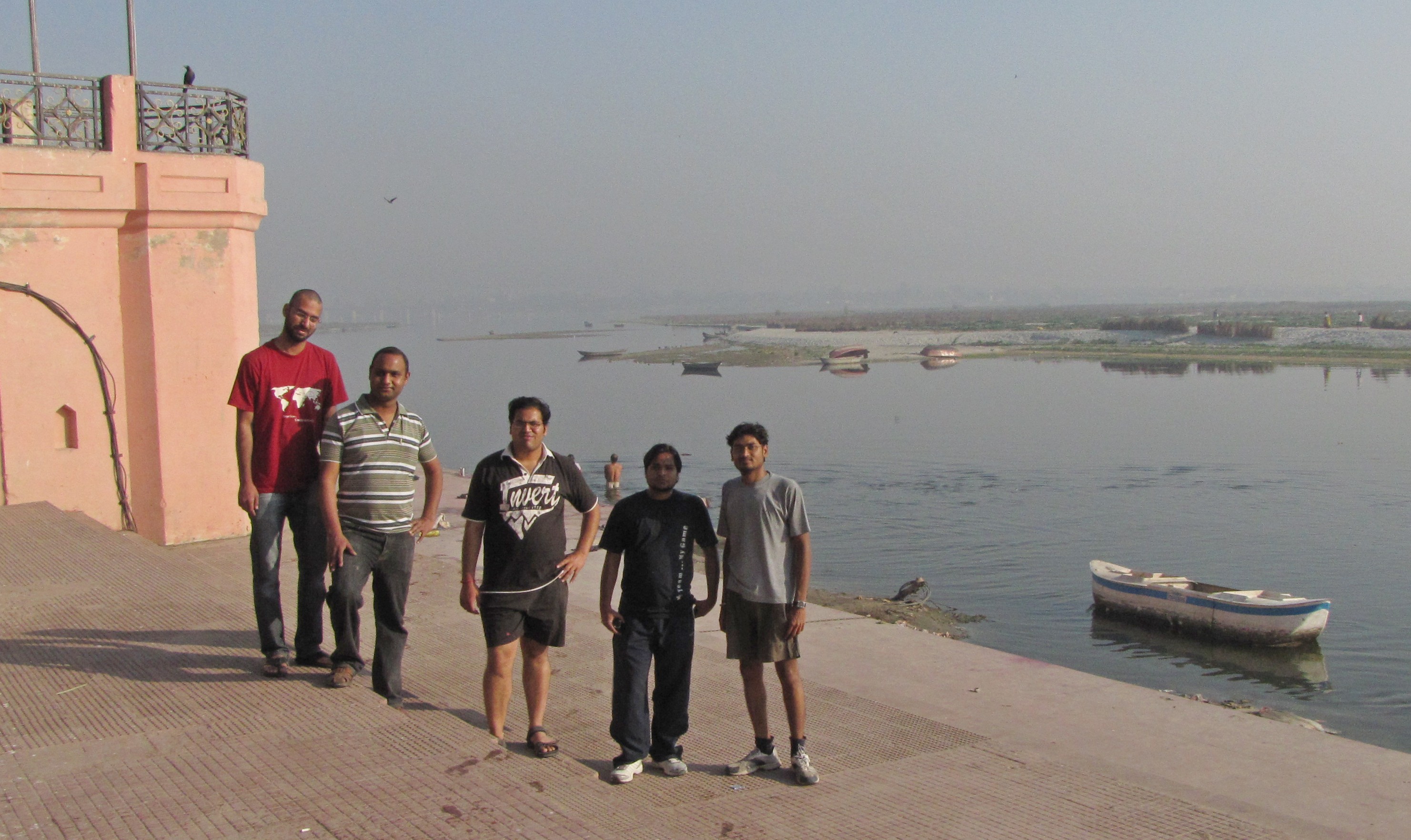 i1935w_sayyad-sudip-vishal-anup-prince_sati-chaura-ghat.jpg