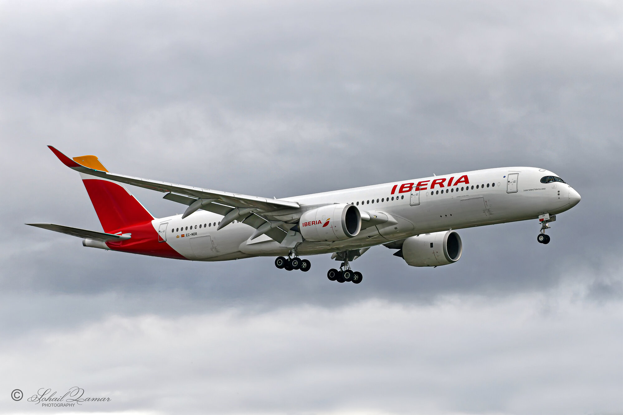 Iberia787small.jpg