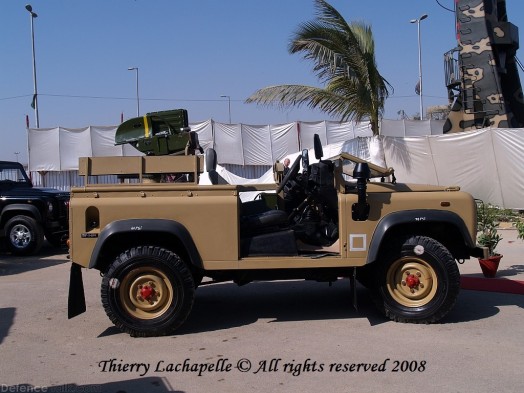 ideas_2008_baktar_shikan_on_defender_90.jpg