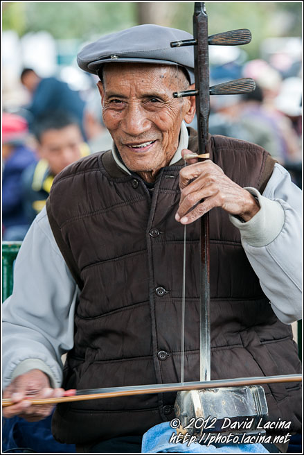 image-3716-playing-erhu-kunming-and-shilin-china.jpg