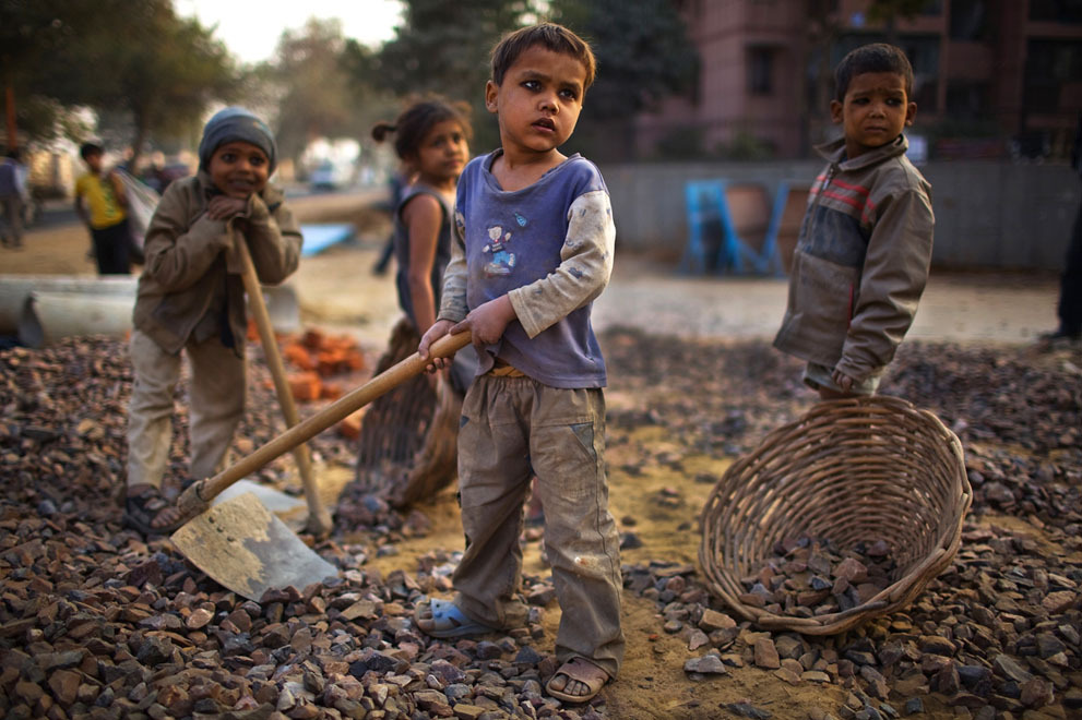 India Child Labor  s_c30_96300970.jpg