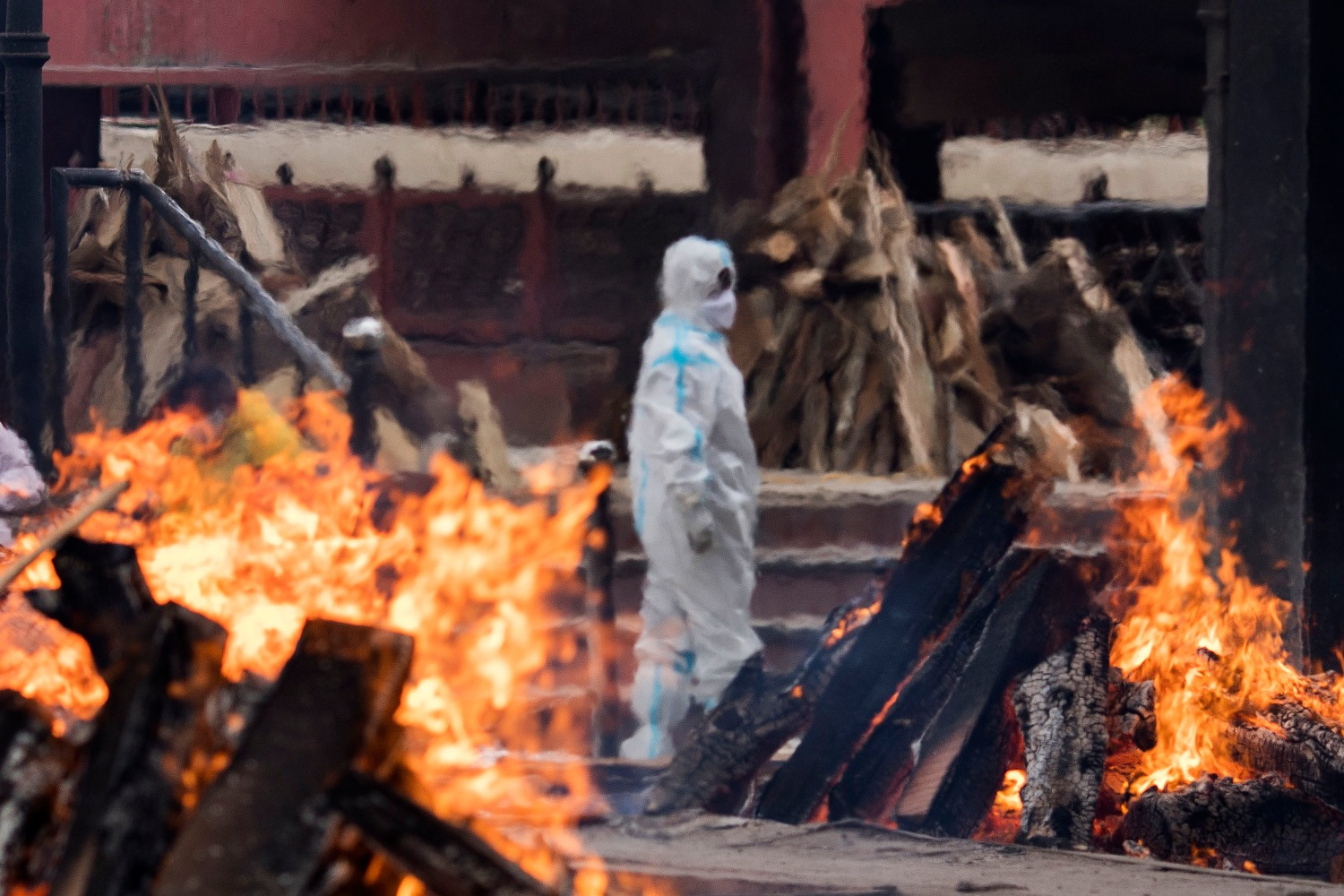 INDIA-CORONAVIRUS-CREMATION.jpg