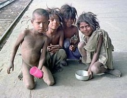 Indian Child Beggars  4126531.jpg