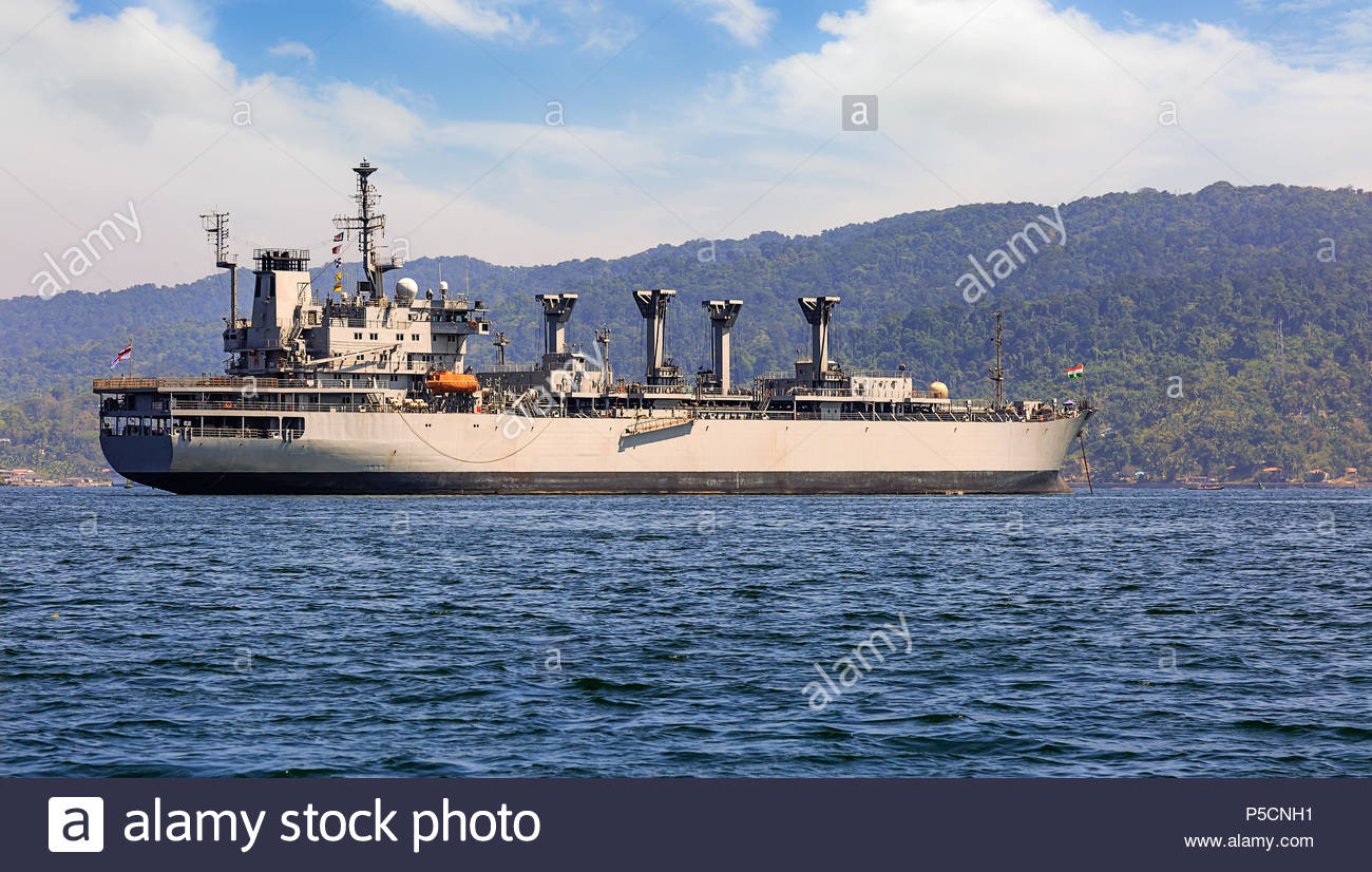 indian-navy-ship-at-sea-near-port-blair-harbor-andaman-india-P5CNH1.jpg