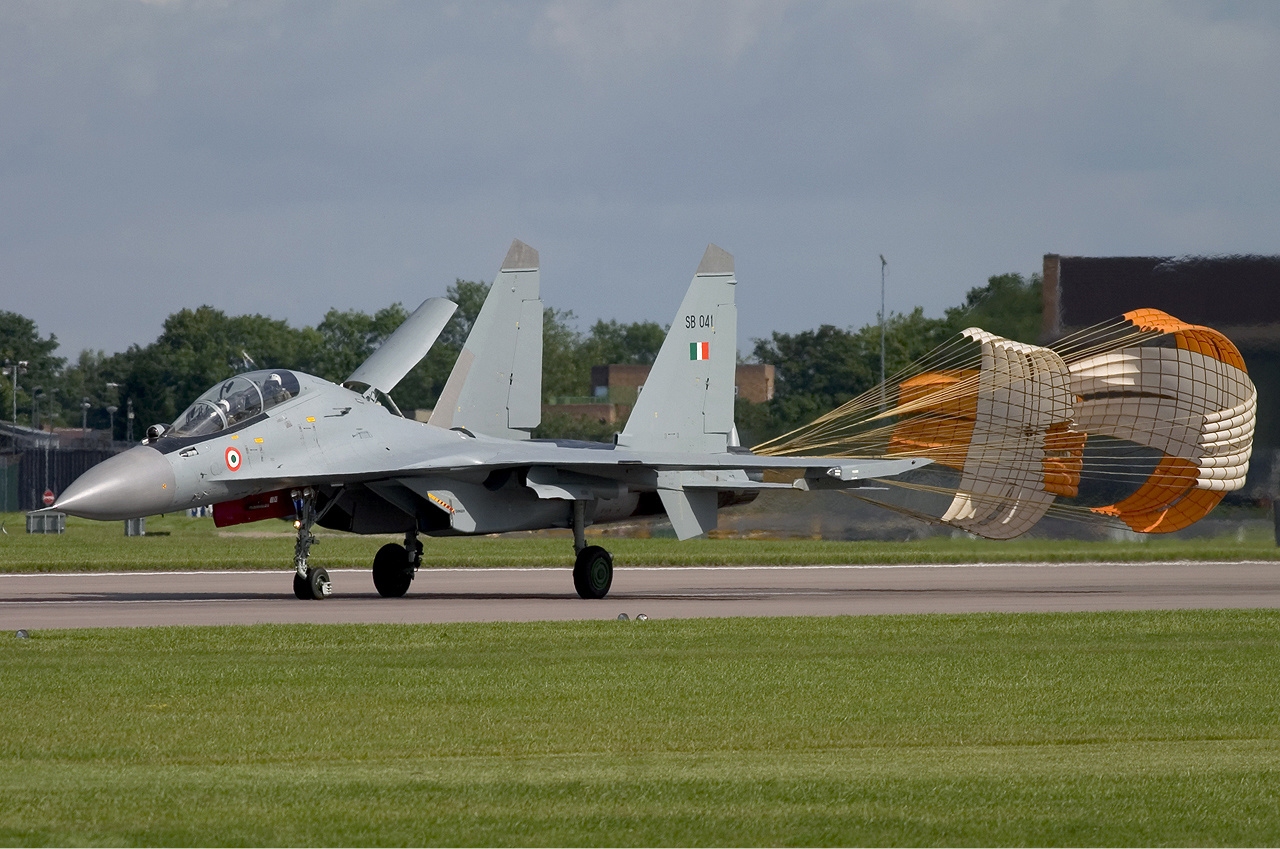 Indian_Air_Force_Sukhoi_Su-30MKI_Lofting-5.jpg