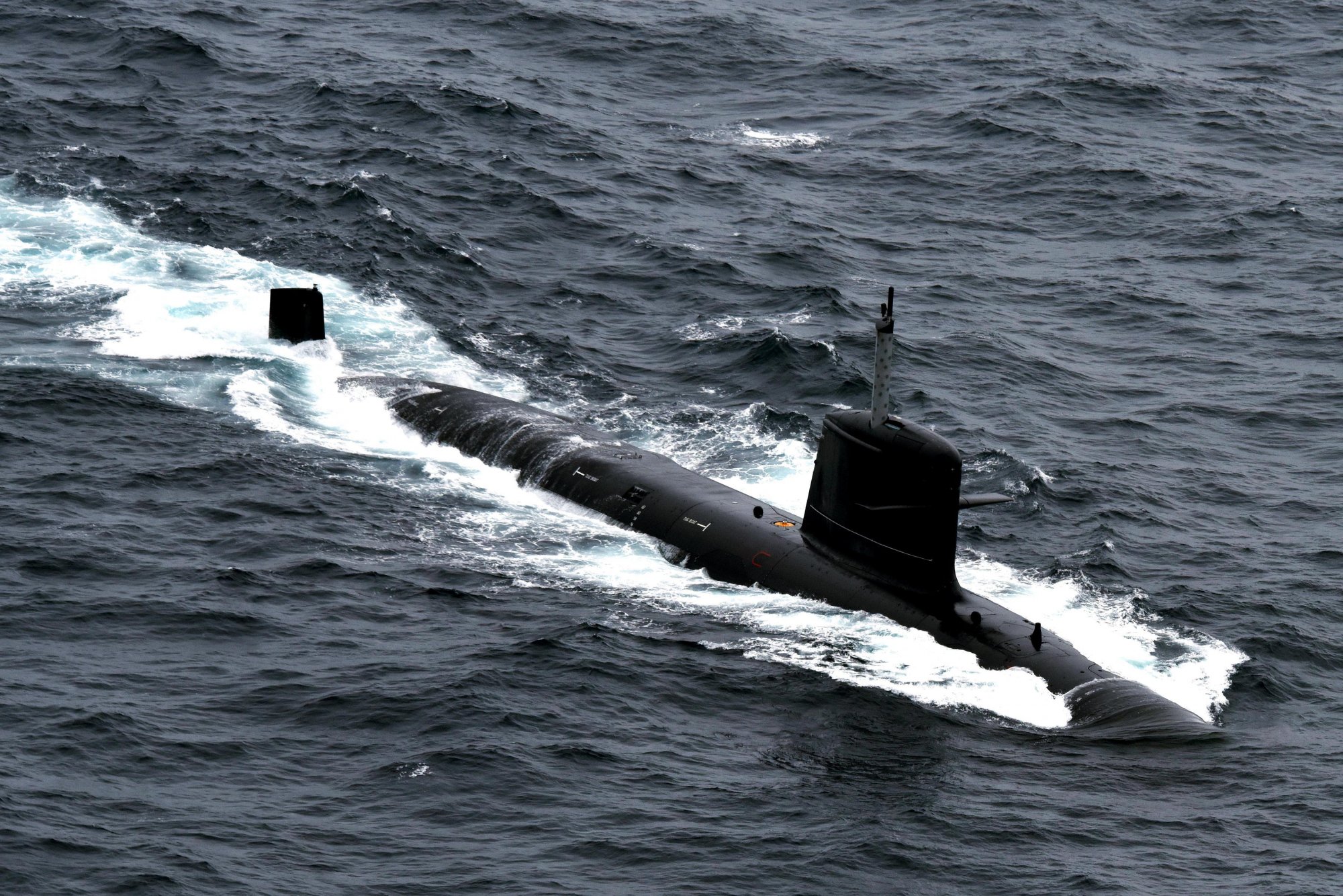 INS_Khanderi_at_sea.jpg