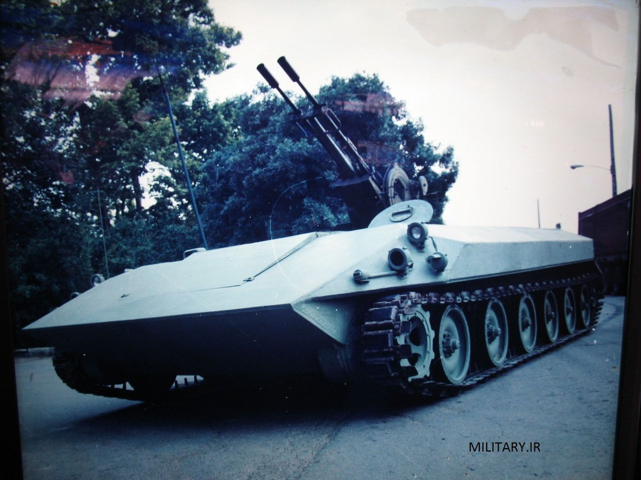 iran_cobra_BMT_2_concept_vehicle_03.jpg