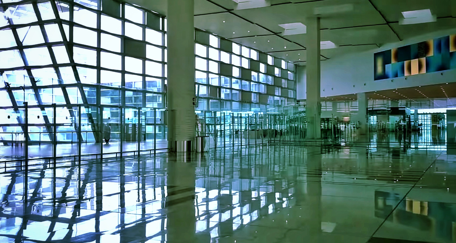 Islamabad_International_Airport_Departure.jpg