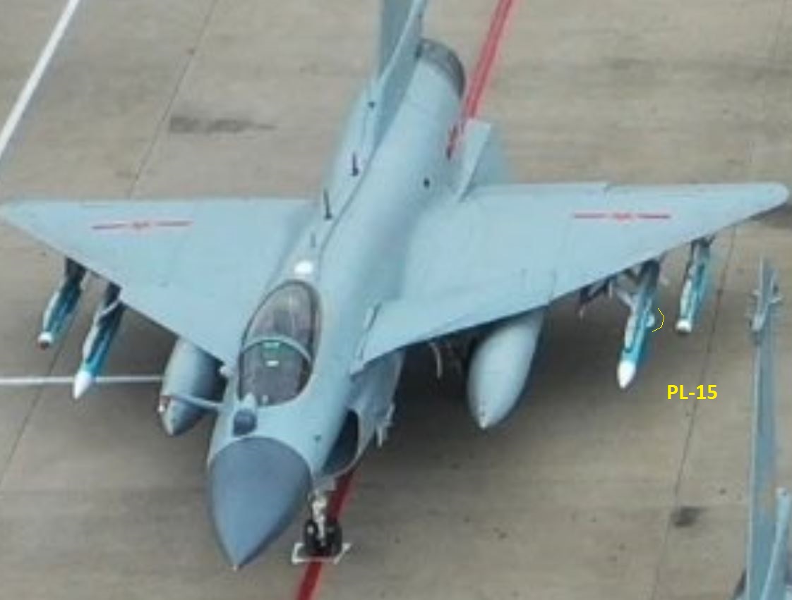 J-10C + PL-15 on twin launcher+.jpg