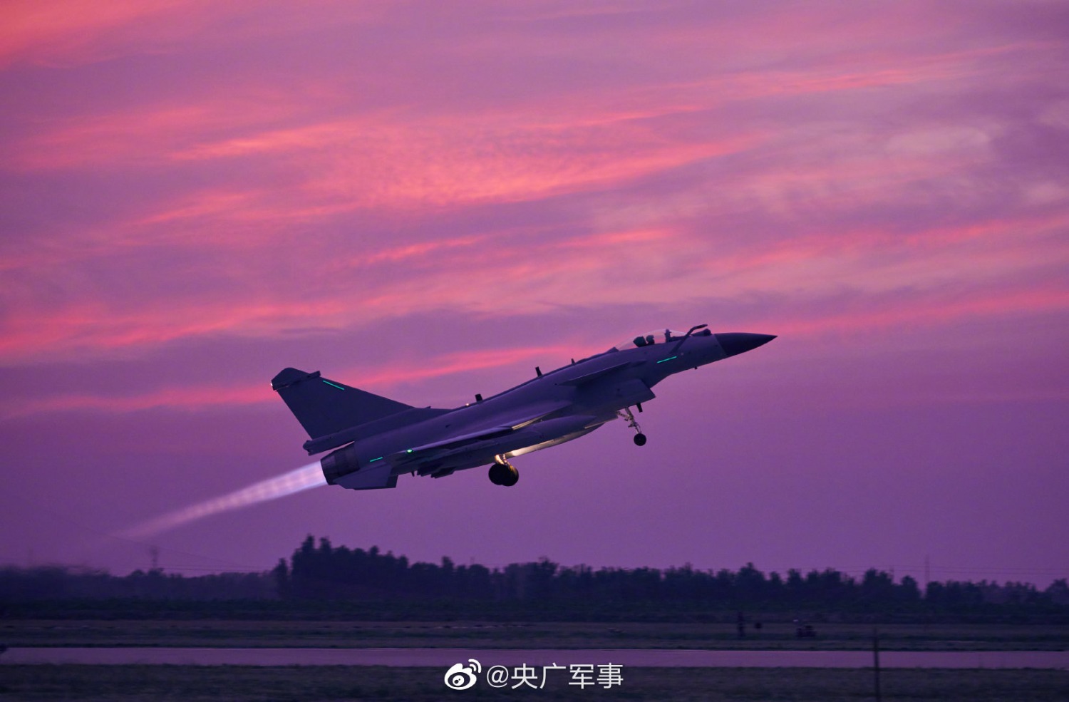 J-10C-WS10-takeoff.jpg