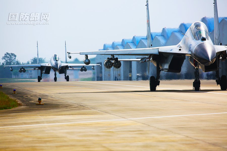 J-11BSH PLANAF + unguided rocket + practice bomb dispenser - 1.jpg