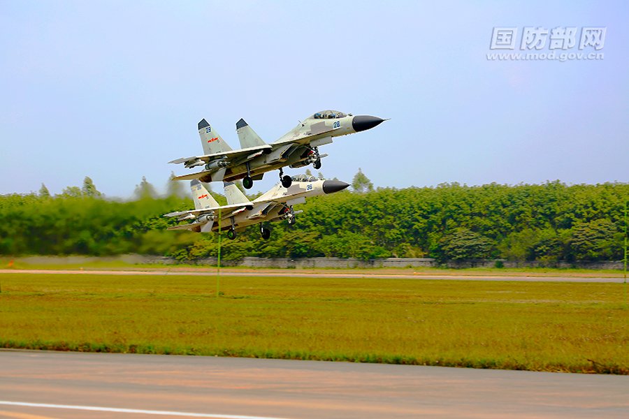 J-11BSH PLANAF + unguided rocket + practice bomb dispenser - 2.jpg