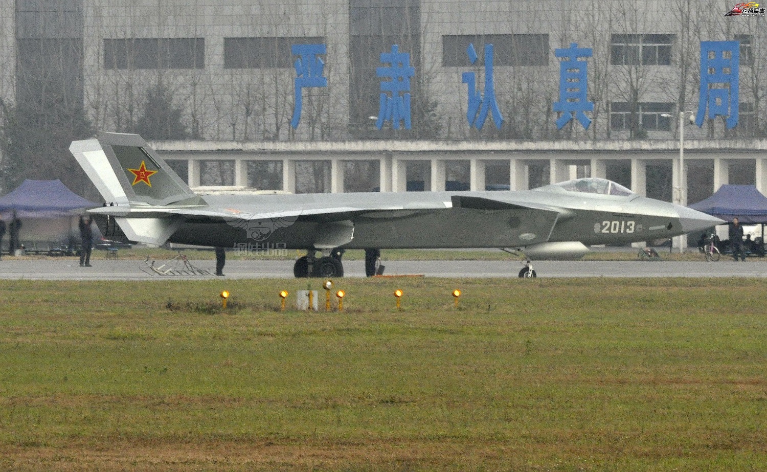 J-20 2013 - 27.1.15 - 1xs.jpg