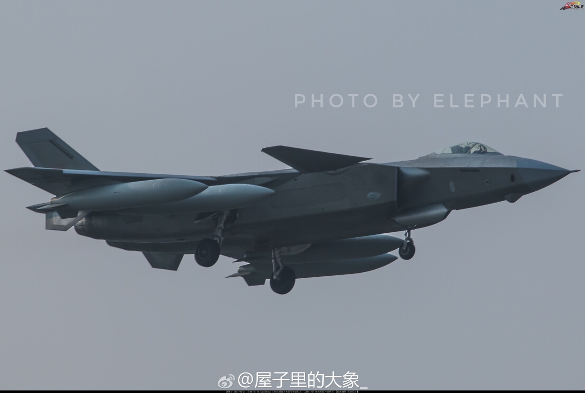 J-20 + 4x drop tank - 20172021 - 2.jpg