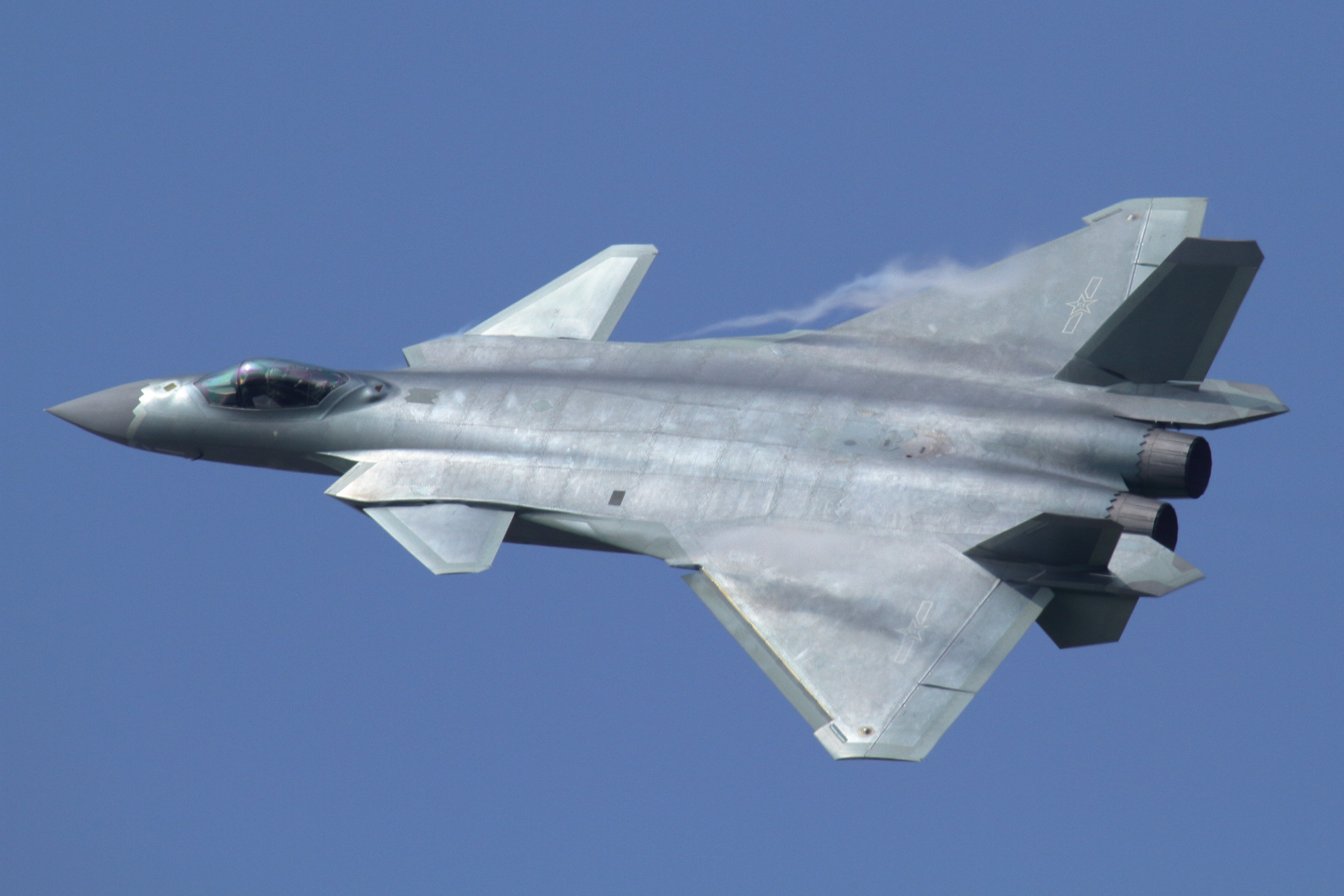 J-20_at_Airshow_China_2016.jpg