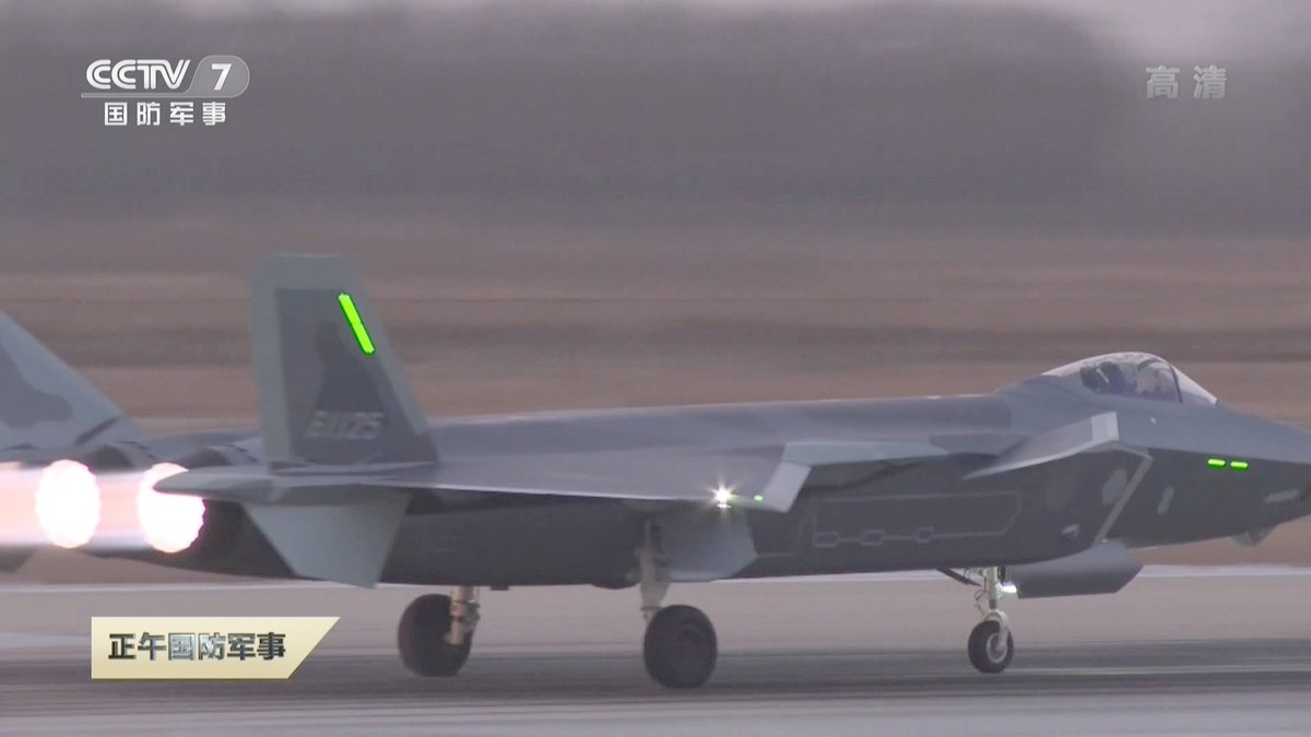 J-20A 61125 - 1. Brigade at Anshan+.jpg