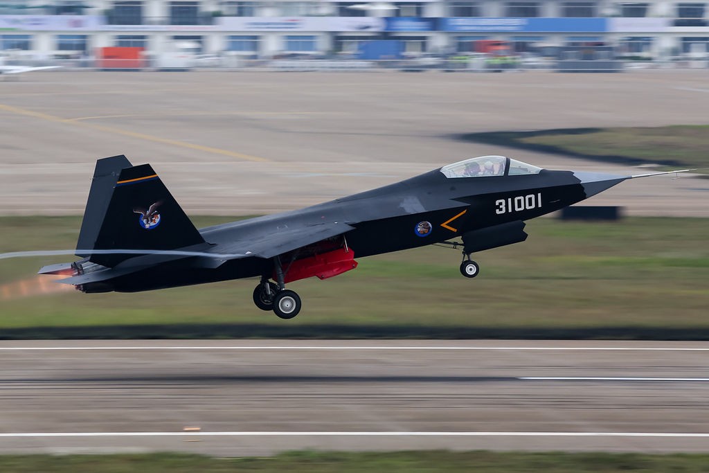 J-31-Stealth-Fighter-1024x683.jpg