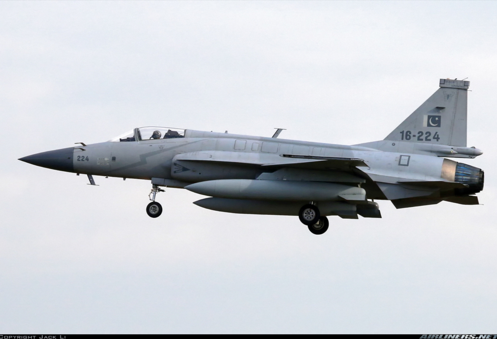 JF-17 Thunder 16-224.jpg