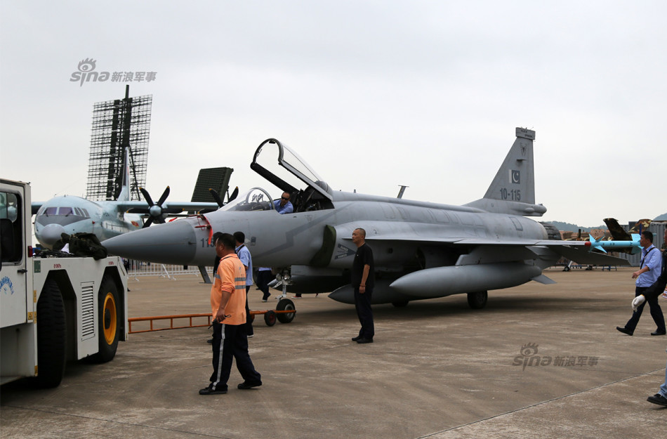 JF-17_01.jpg