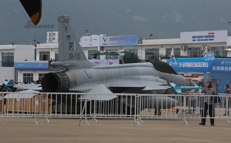 JF-17_06.jpg