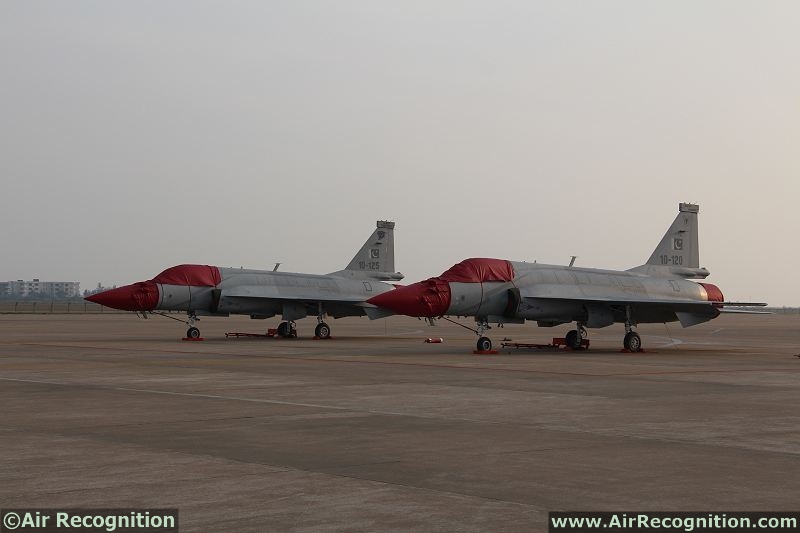 JF-17_fighter_aircraft_Pakistan_Pakistani_Air_Force_004.jpg