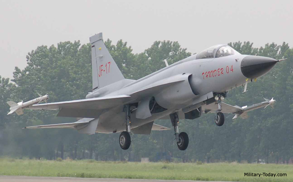 jf17_thunder_04.jpg