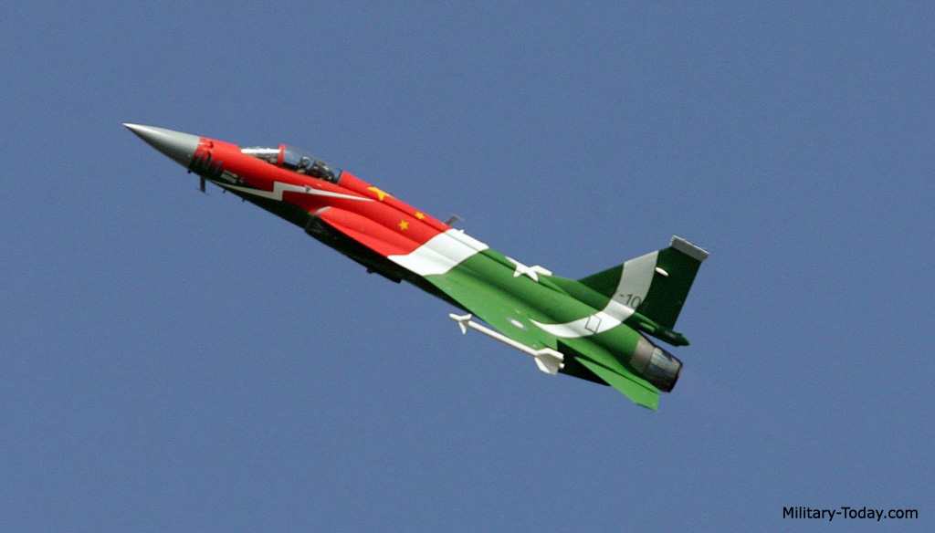 jf17_thunder_101.jpg