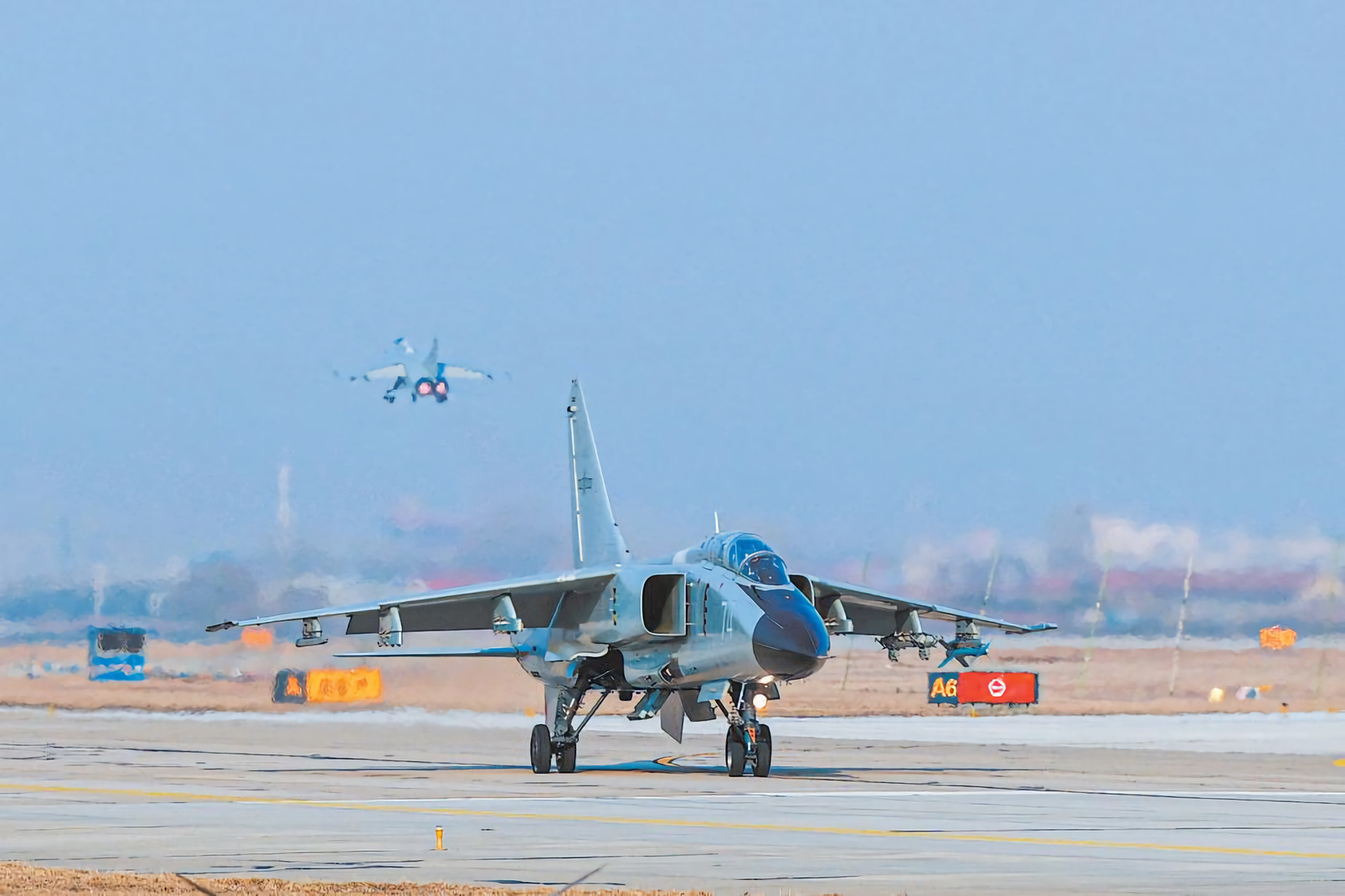 JH-7A no. 74 - NTC Brig allegedly to PLAAF - 沉默的山羊.jpg