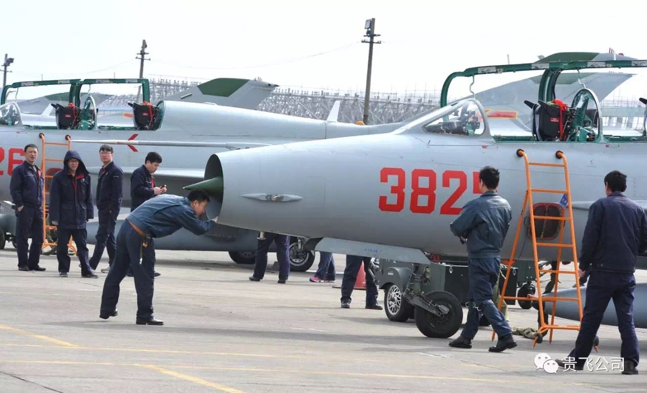 JJ-7A 3825 - Xian FA - 2. TB.jpg