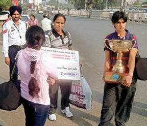 kabaddi_players_2501112_f.jpg