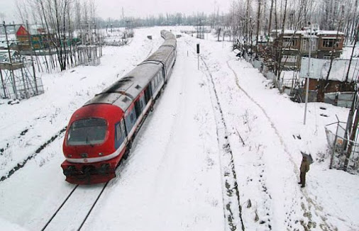 kashmir-train-snow.jpg