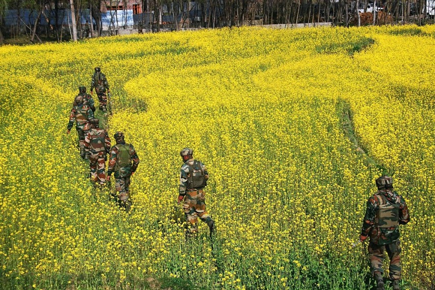 kashmir_soldiers20160309_600_855.jpg