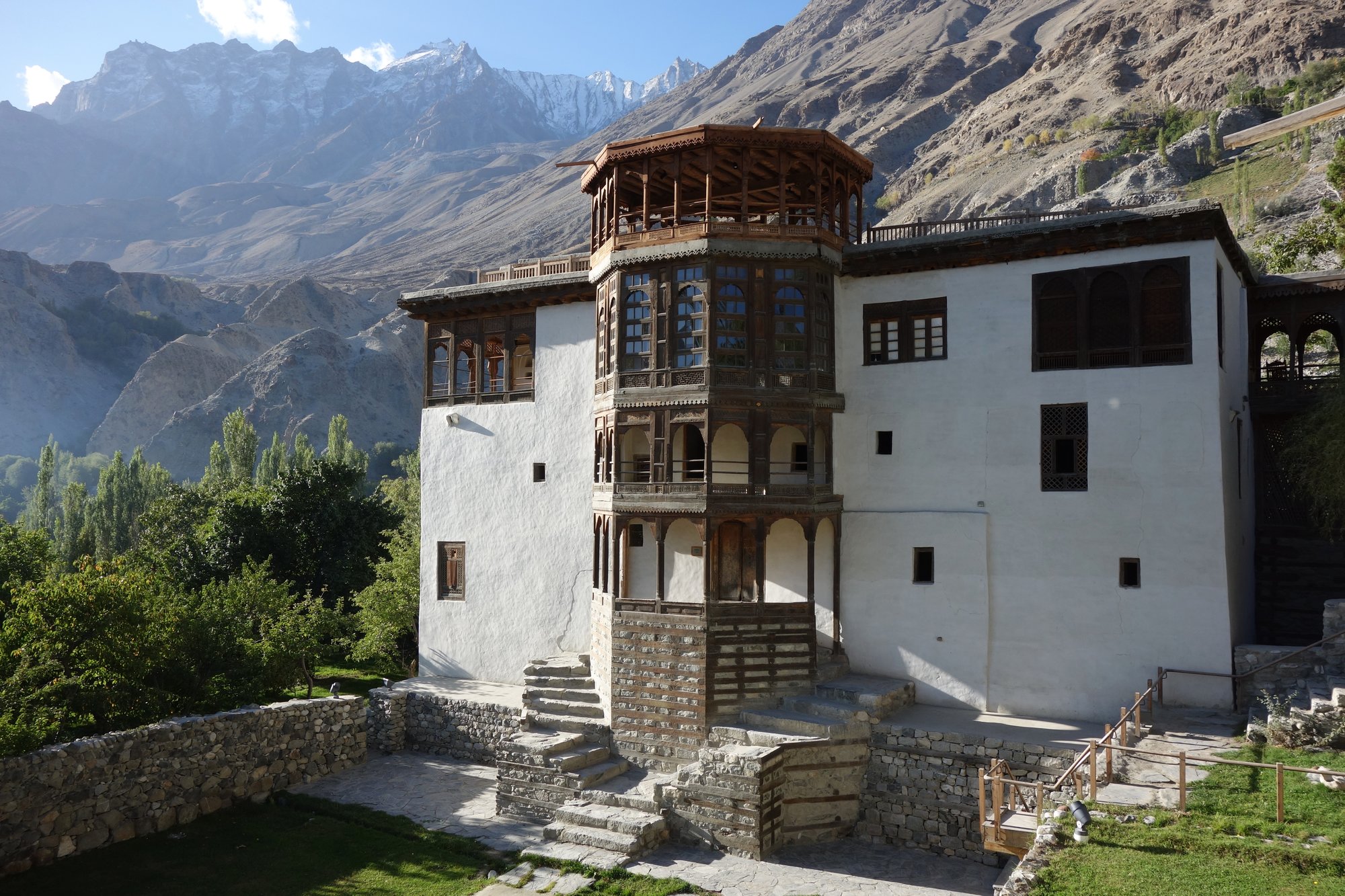 Khaplu-Palace-Pakistan.jpg