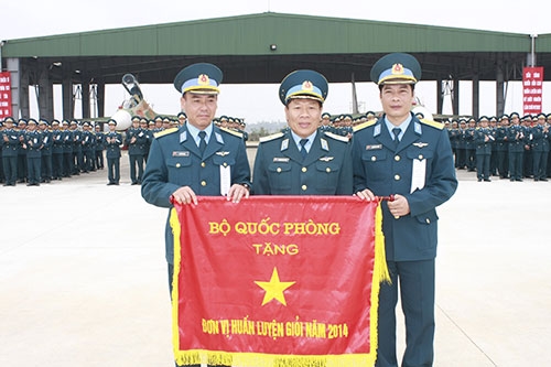 khong-quan-viet-nam-tang-cuong-bay-bien-xa_271125179[1].jpg