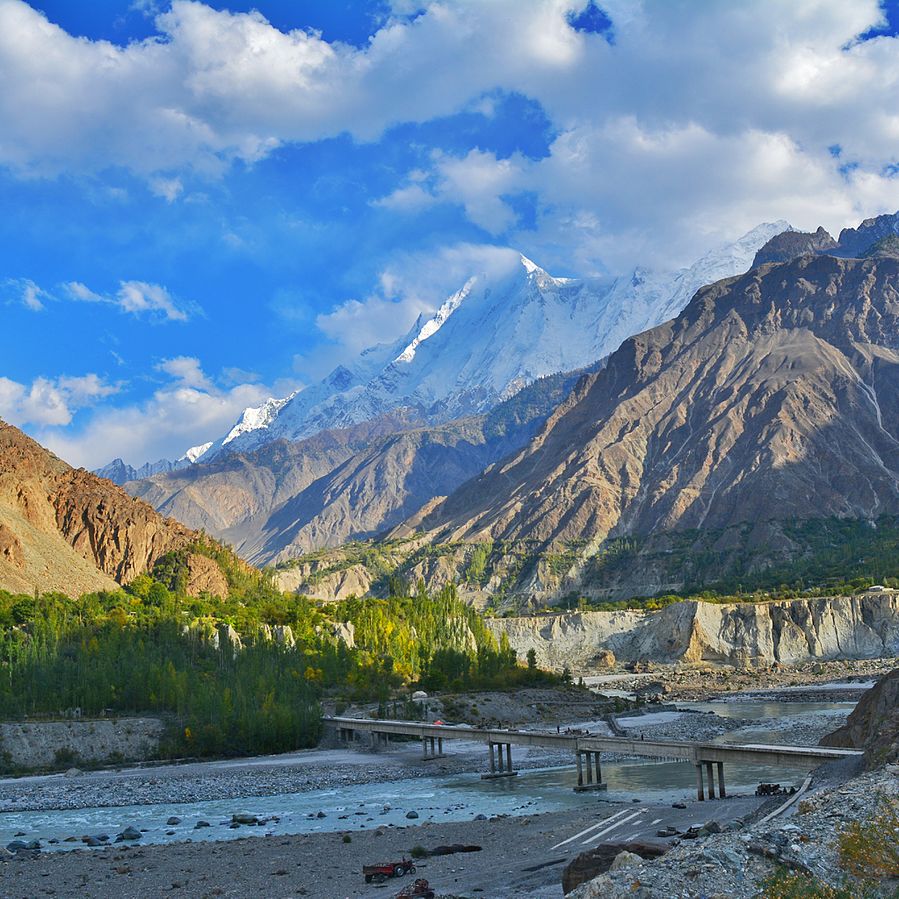 KKH_between_hunza-gilgit.jpg