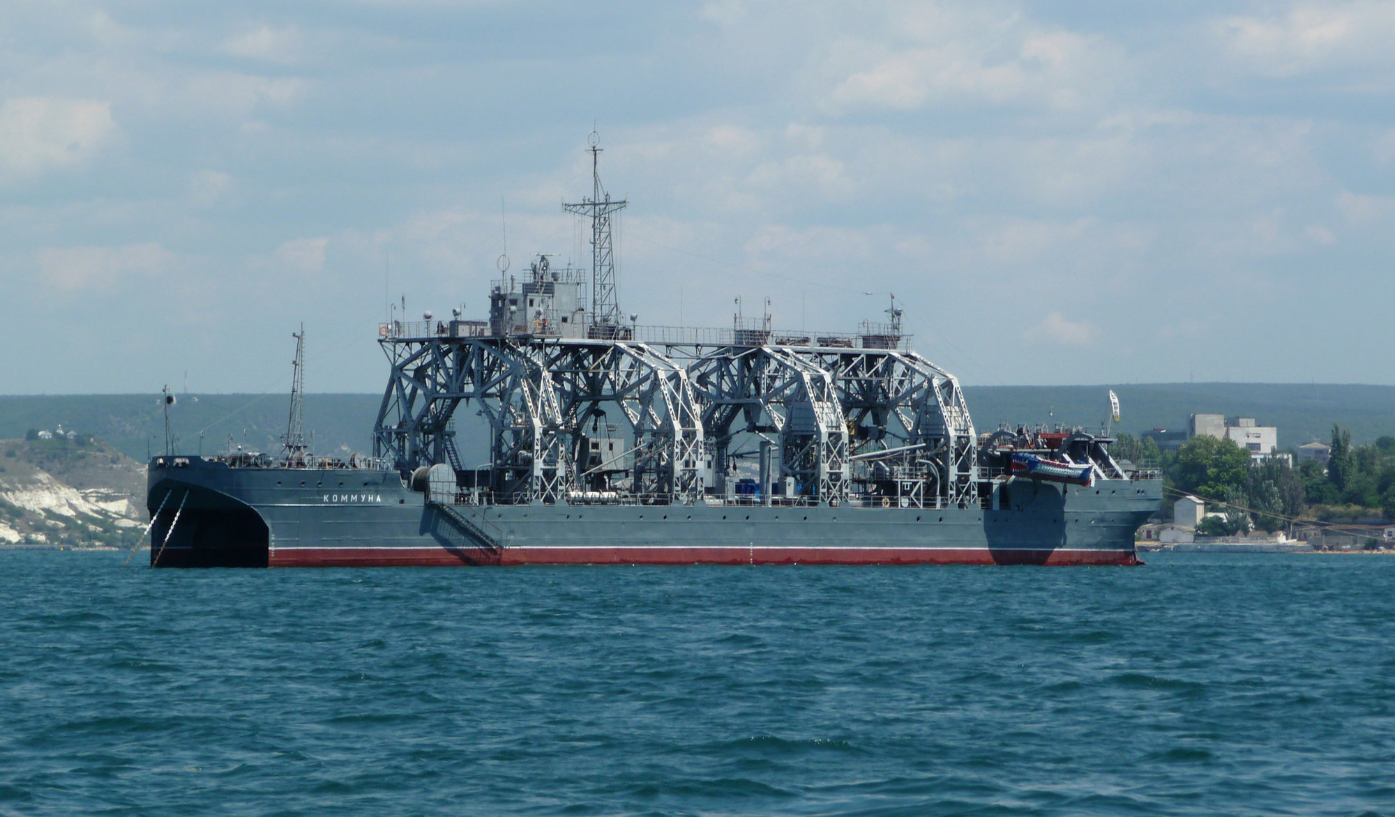 Kommuna_rescue_ship_2009_G2[1].jpg