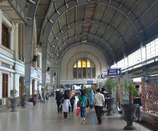 kota-station.jpg