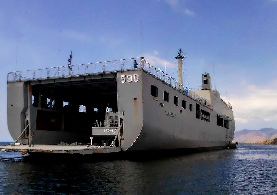 kri-makassar.jpg