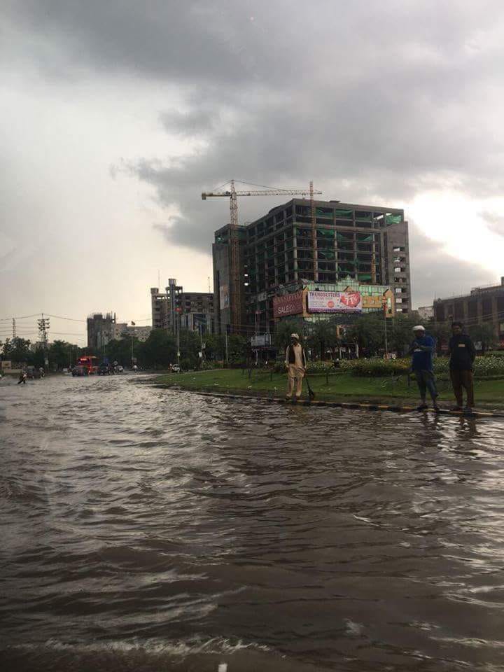 Lahorerain.jpg