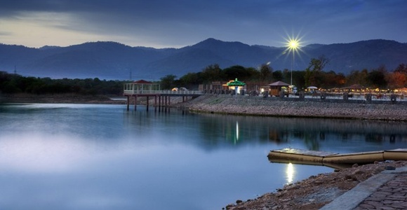 Lakeview-Park-Islamabad.jpg