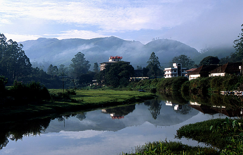 landscape_of_munnar.jpg