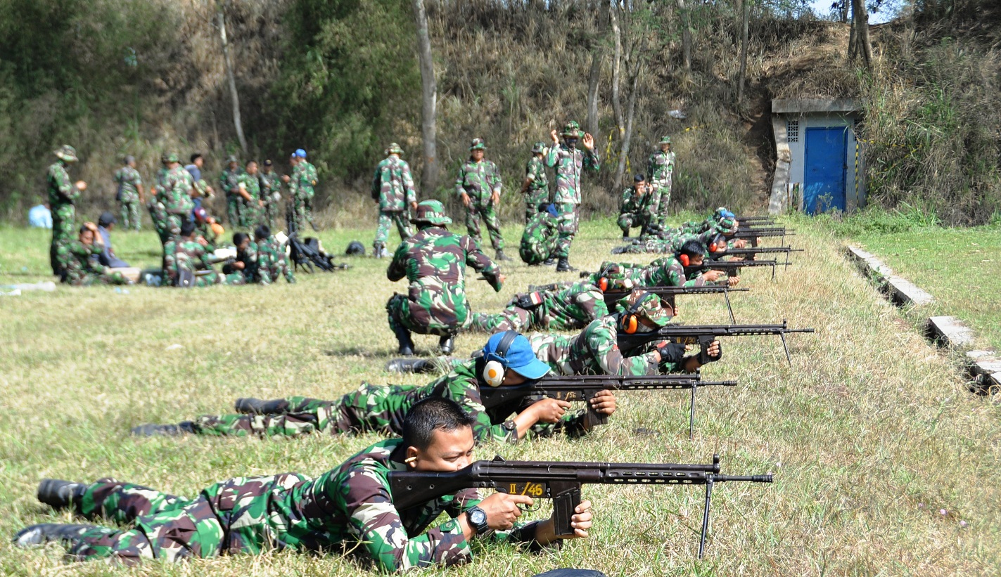 Latihan-Menembak.jpg