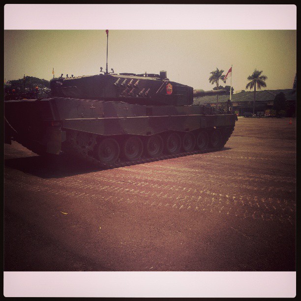 leopard 2a4 tni.jpg