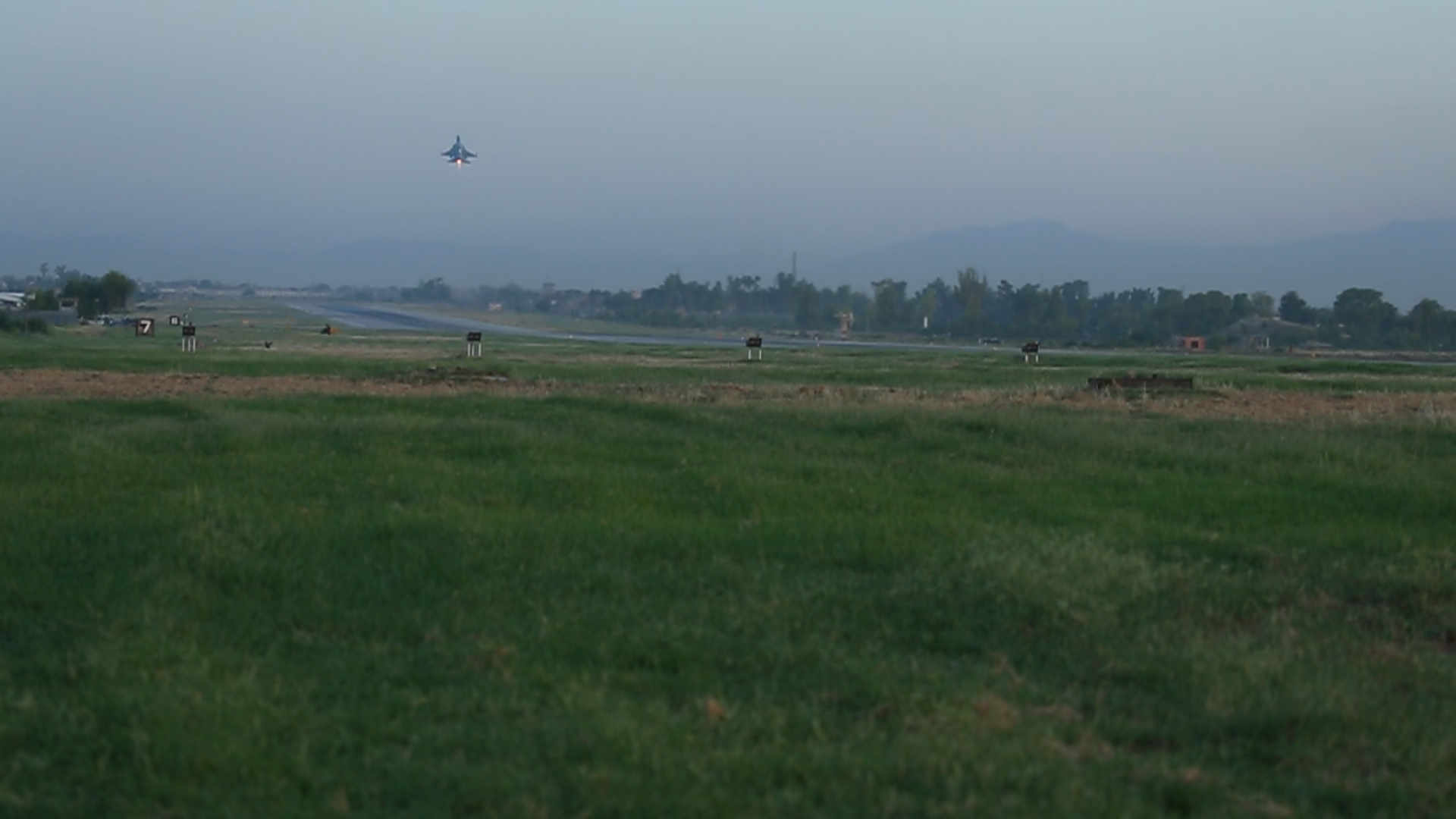 Lift-Off with 2 x Fuel Tanks in AB (1).png