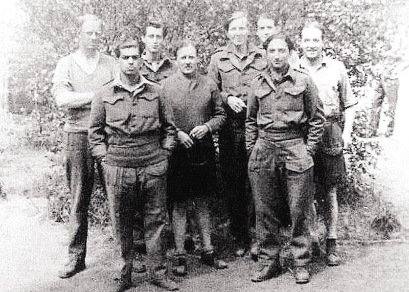 Lt.-Abhey-Singh-and-Lt.-Sahabzada-Yaqub-as-PoWs-Front-row-in-Germany-1944.jpg