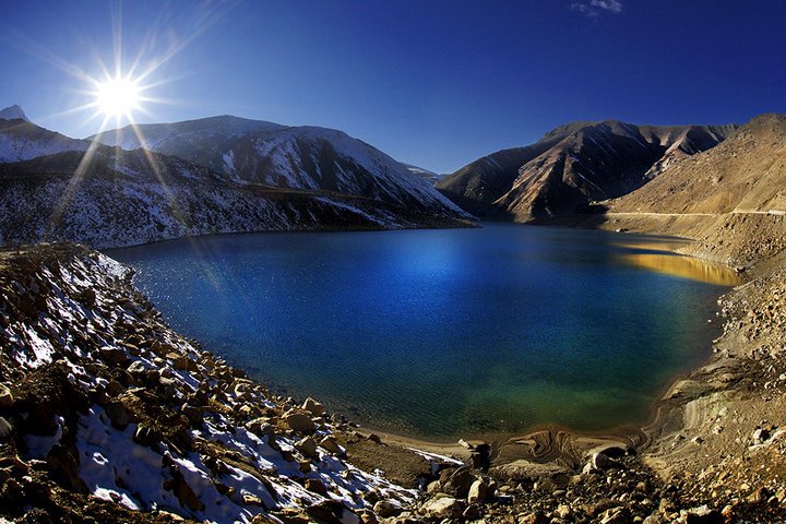 Lulusar-Lake.jpg