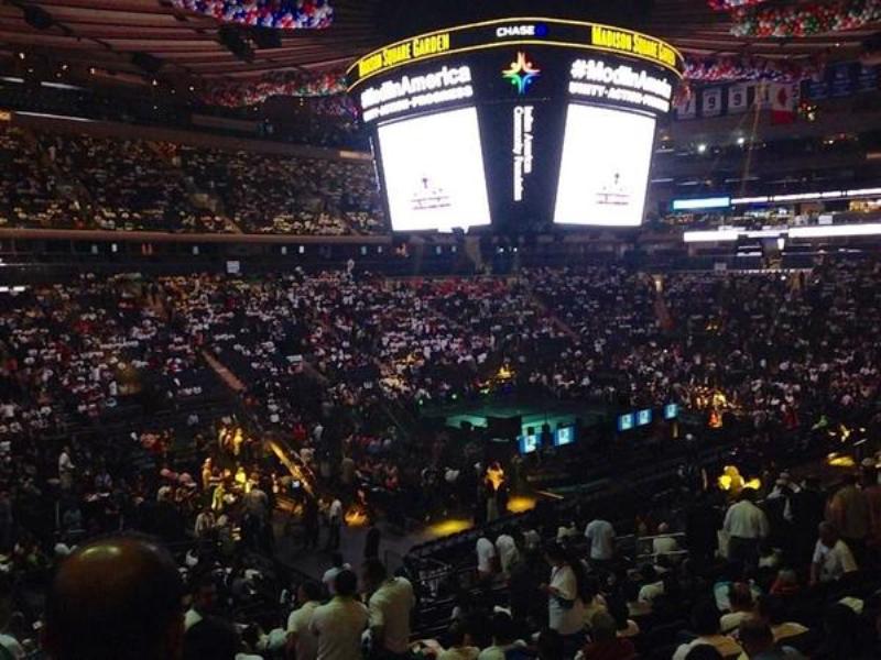 Madison-Square-waiting-for-Modi.jpg