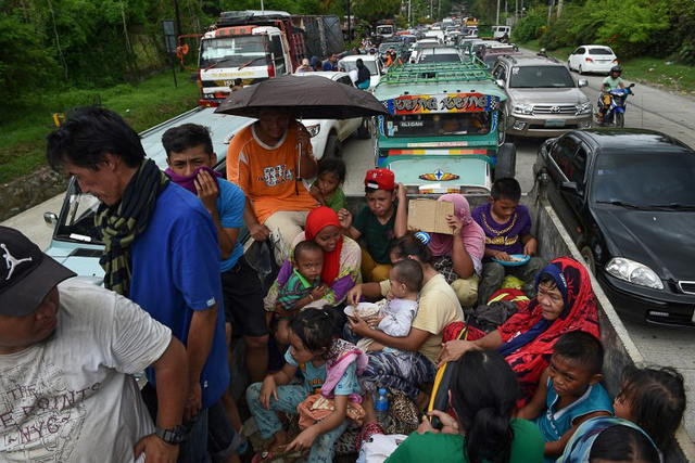 marawi-attack-mass_evacuation-iligan-may-24-2017-003_F416C9D9379840D5903687843BE16DDF.jpg