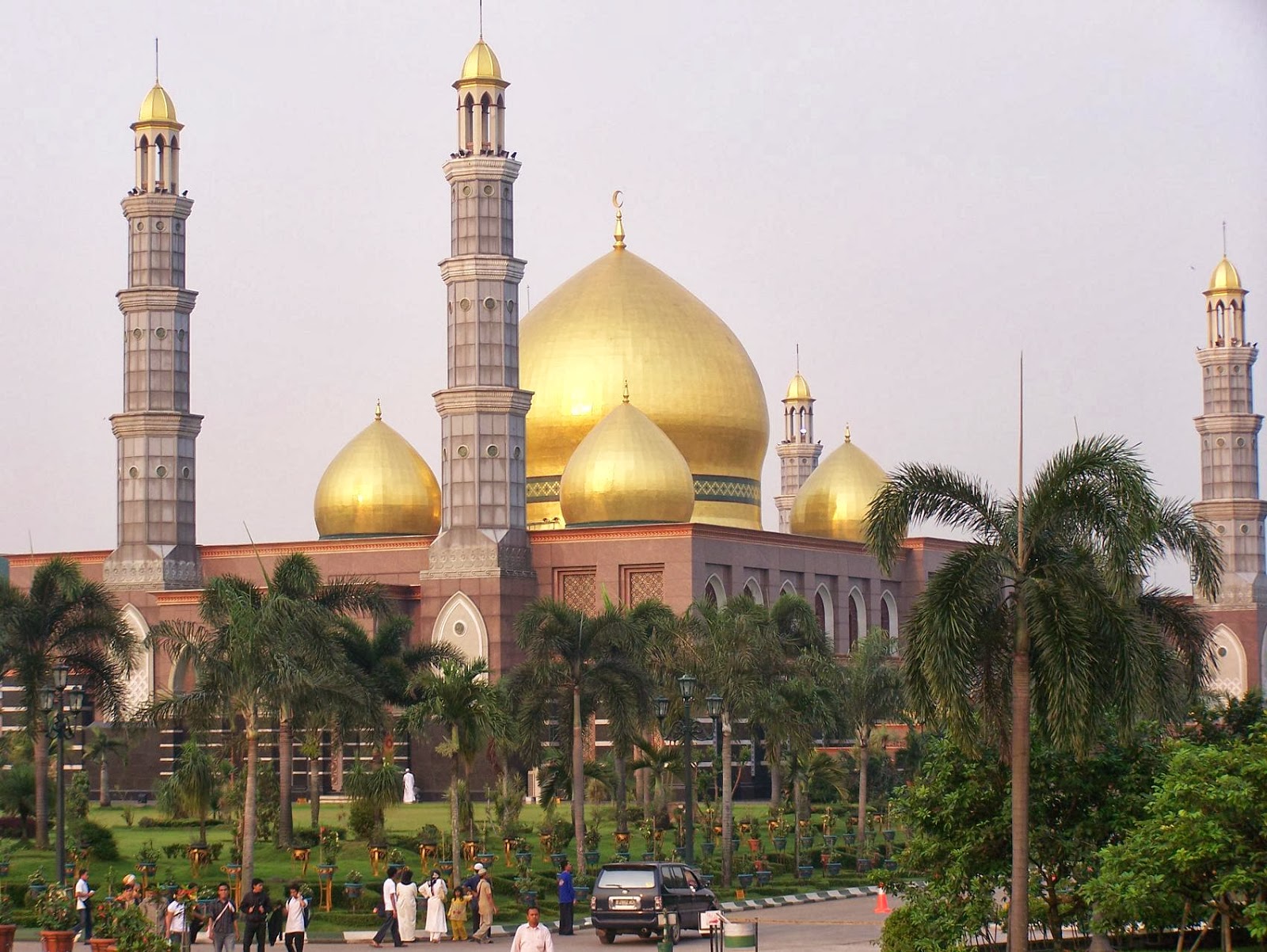 Masjiddepok_indonesia.jpg